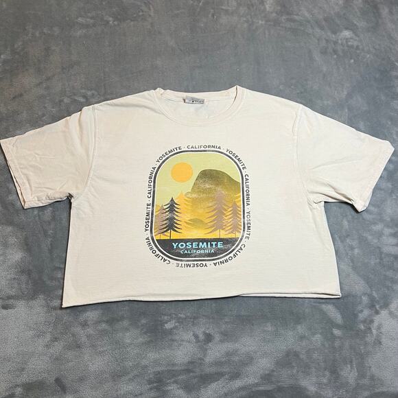 Techstyles Yosemite California Crop Crewneck T-Shirt Size Medium **TINY FLAW** - Picture 1 of 11